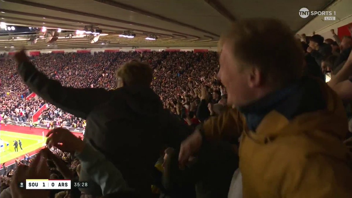 Stewart gives Southampton the lead as St Mary’s erupts 🔥 Watch live on TNT Sports and HBO Max