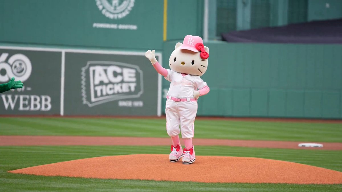 Hello Kitty throws out the first pitch at the Red Sox game 🥰