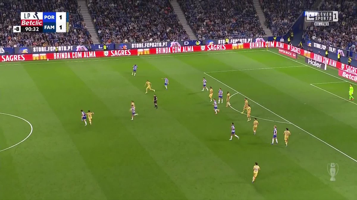 𝐂𝐙𝐀𝐑𝐘 𝐌𝐀𝐑𝐘 𝐒𝐄𝐊𝐎 𝐅𝐎𝐅𝐀𝐍𝐘 🪄 Ale zamieszał w kotle! 🧑‍🍳 Eksplozja radości na Estádio do Dragão! 🧨 #PortuGOL 🇵🇹
