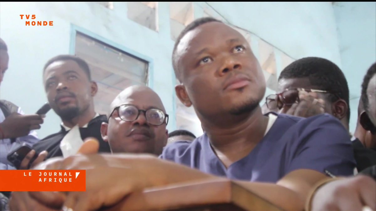 Il est devenu le médecin le plus connu de RDC après la diffusion d'une vidéo sur les réseaux sociaux où on le voit battre violemment un femme qui vient d'accoucher. Le docteur Balanganayi a été condamné vendredi à 2 mois de prison avec sursis.