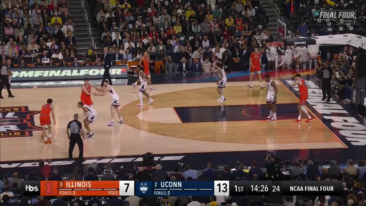 Andrej Stojakovic finishes off the spin 🫨 #MarchMadness Illinois Men's Basketball