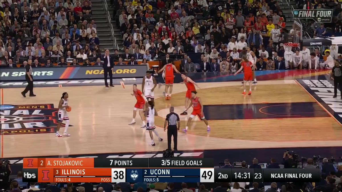 Stojakovic gets to the rim for 2️⃣ #MarchMadness Illinois Men's Basketball