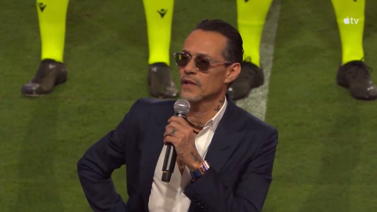 Ídolo 🎶 Marc Anthony performs the first-ever national anthem at Nu Stadium!