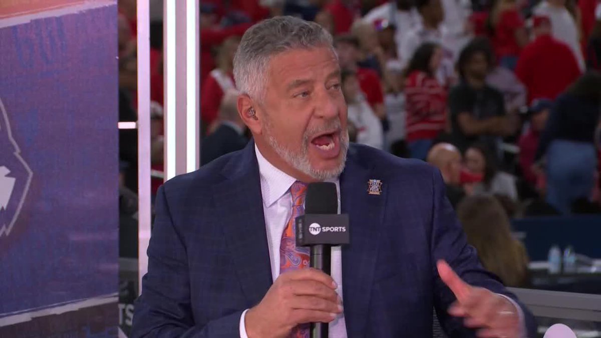 "Danny Hurley is doing stuff that John Wooden did." Bruce Pearl on the success Dan Hurley is having at UConn Men's Basketball