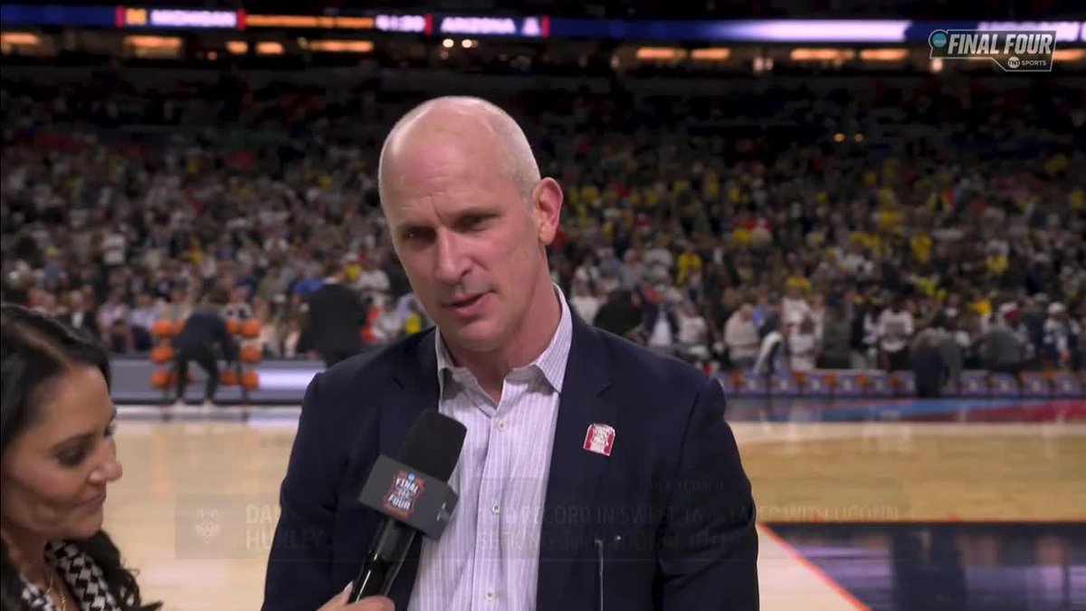 "Are they booing? The headbutt?" Dan Hurley having fun after advancing to the National Championship 🤣 Watch #MFinalFour on TBS
