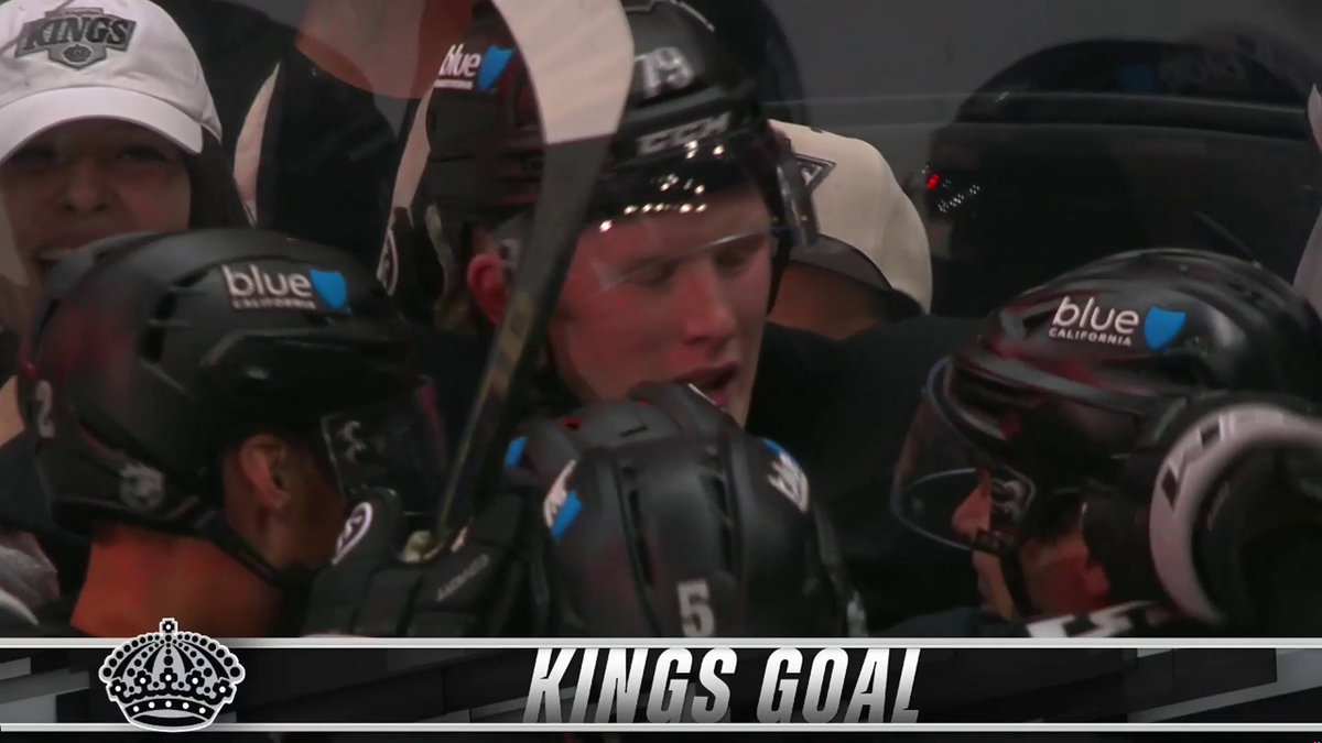 TWO QUICK GOALS PUTS THE KINGS IN THE LEAD!!! 👑 📺: Sportsnet or stream on Sportsnet+ ➡️