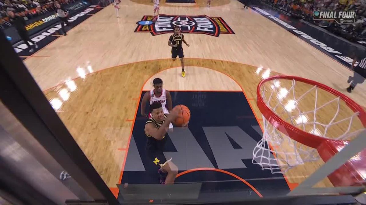 THE STEAL AND THE FINISH FOR TREY MCKENNEY! 🔨 Michigan Men's Basketball