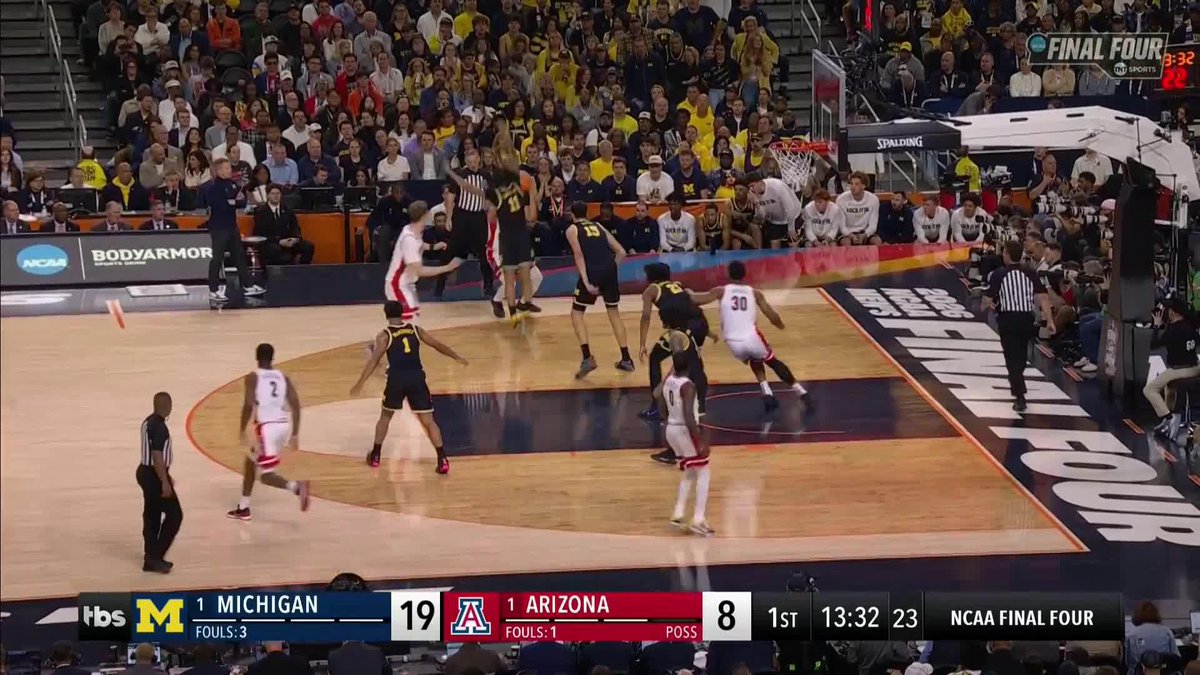 THE WOLVERINES ARE ON FIRE 🔥 #MarchMadness Michigan Men's Basketball