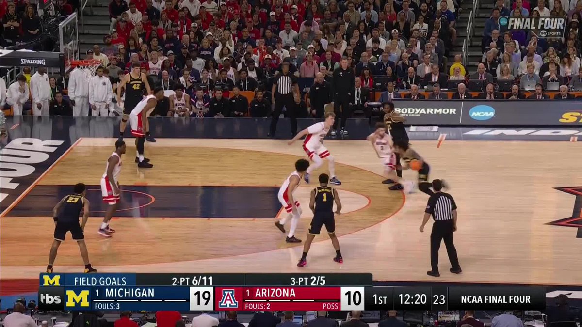Yaxel's shot drops in from the corner 🎯 #MarchMadness Michigan Men's Basketball