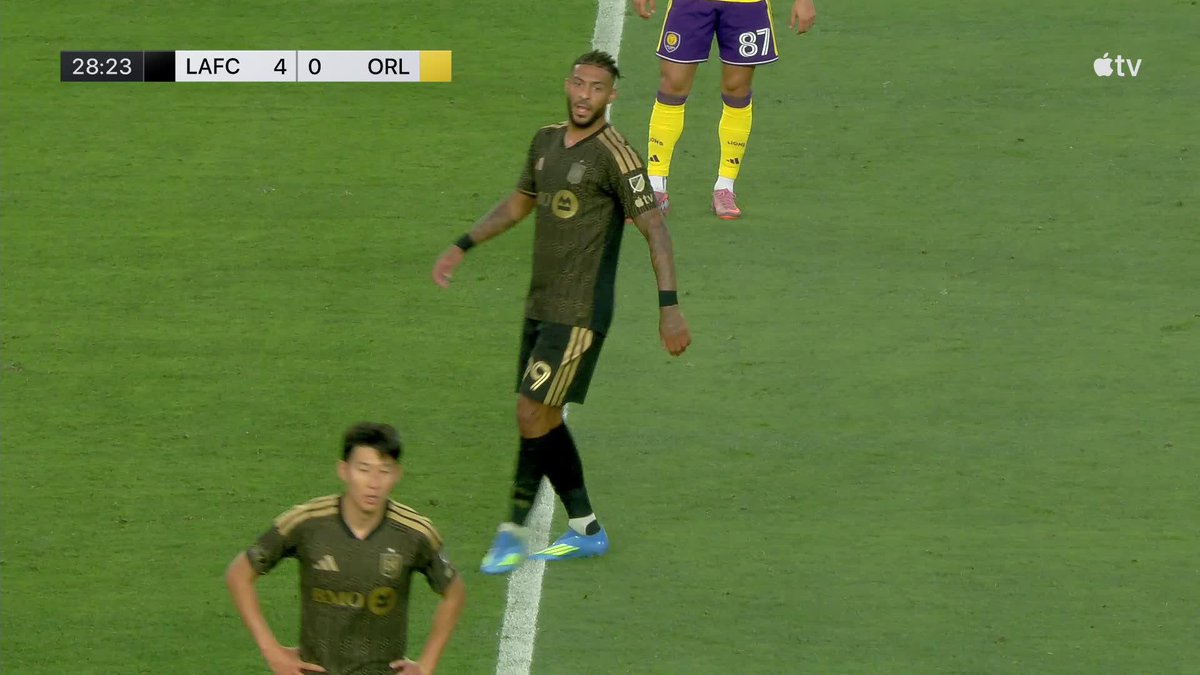 Especulado no Fluminense, Dennis Bouanga marcou um HAT-TRICK em 27 minutos contra o Orlando City. Não veio pro Flu, mas ele demonstrou interesse em jogar aqui. Pode ser uma excelente oportunidade de atacante pra quem tem dinheiro para investir..