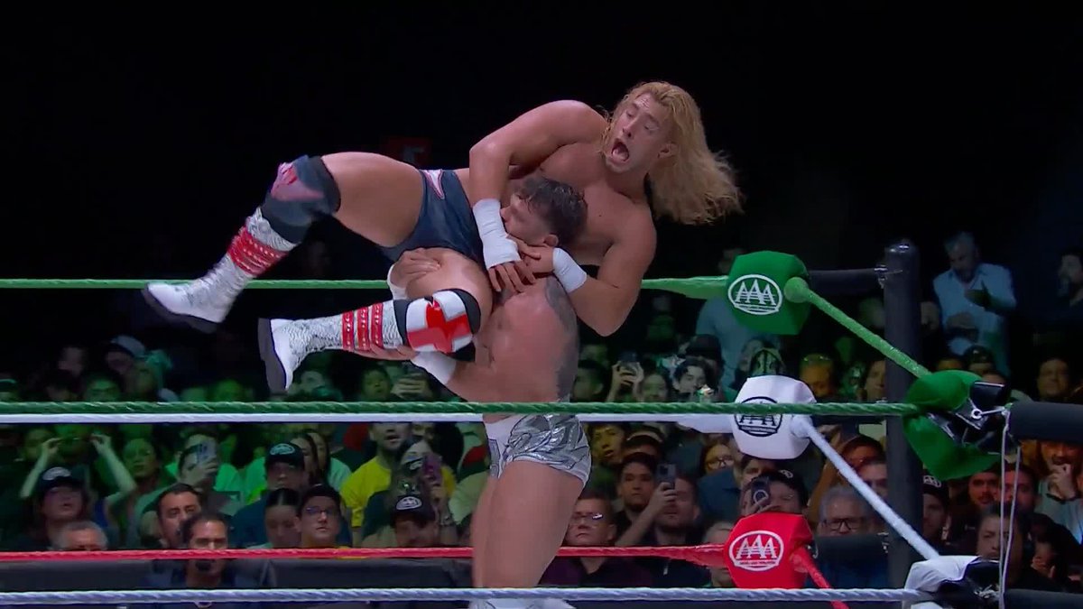 Amazing athleticism from Belgium's Dorian Van Dux in WWE AAA! 🇧🇪🇲🇽