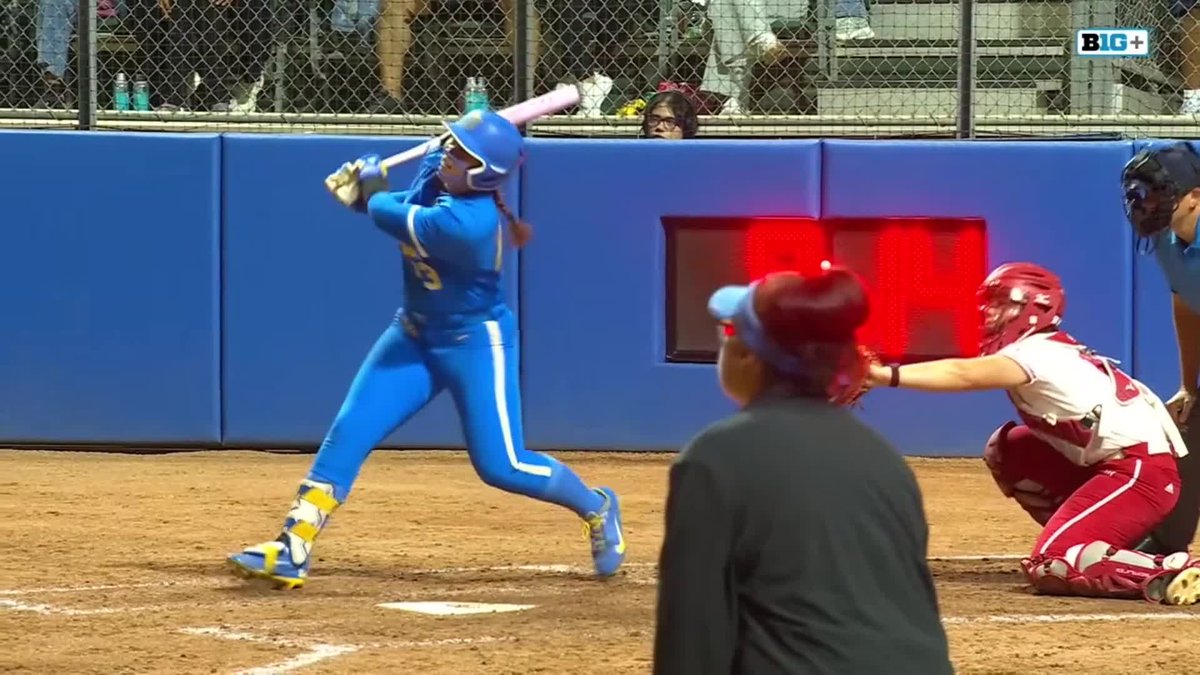 Of course the HR queen hits the record-breaking blast 👩🍳 Megan Grant's second long ball of the night gives UCLA Softball a single-season program record 1️⃣0️⃣9️⃣ homers.
