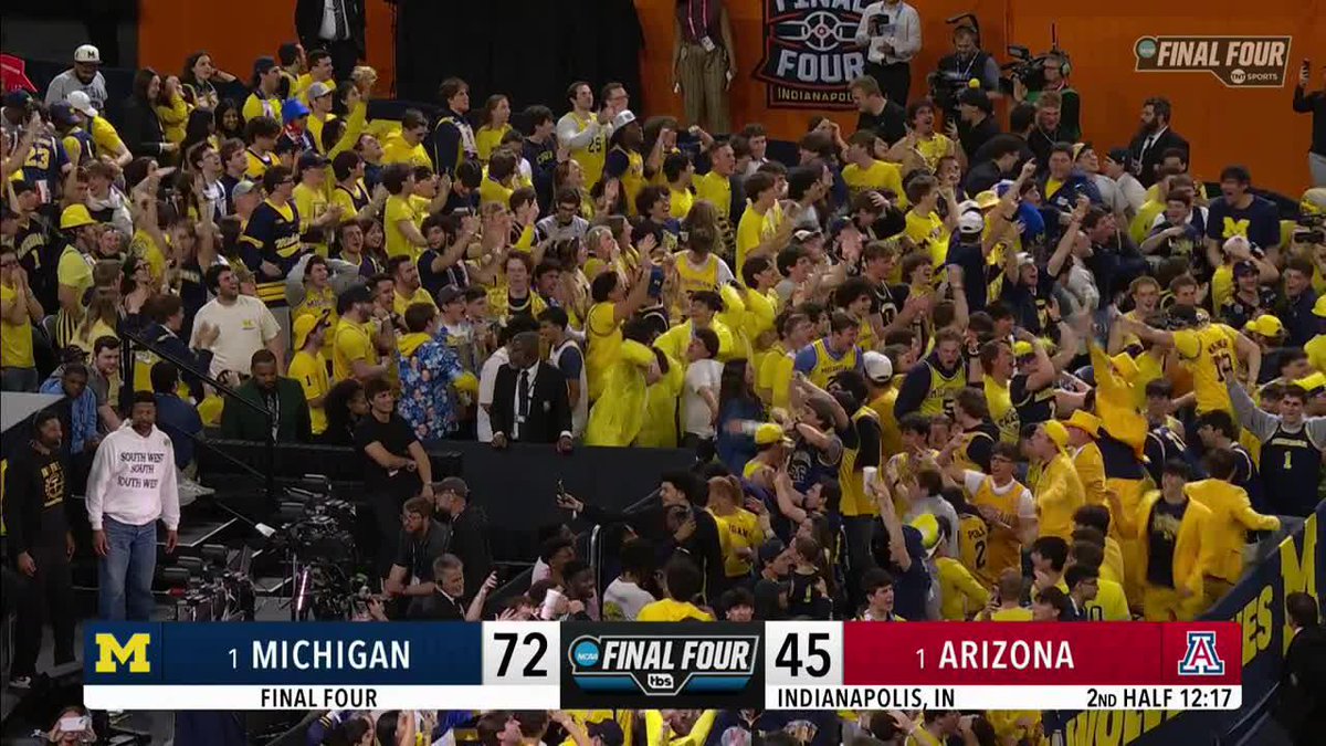 MICHIGAN FIRING ON ALL CYLINDERS 🔥 Watch #MFinalFour on TBS