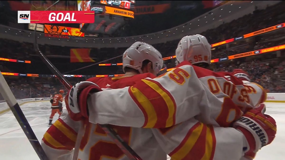 Ryan Strome scores in his return to Anaheim for his 500th career point 🔥