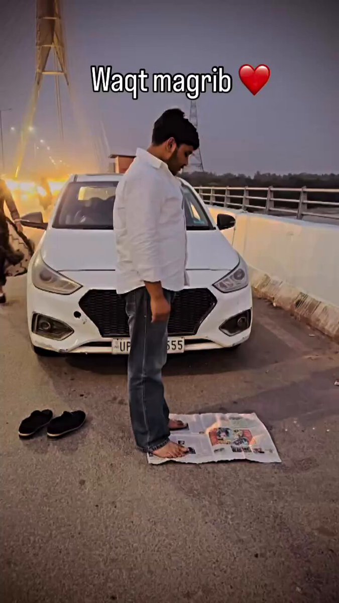 सिग्नेचर ब्रिज पर सड़क रोक कर वीडियोबाजी कार्यवाही कब करेगी Delhi Traffic Police गृहमंत्री कार्यालय, HMO India देश की राजधानी कानून से चलेगी ये पाकिस्तान बांग्लादेश नहीं है मुल्ला Delhi Police वीडियोबाज़ो पर मुक़दमा दो शिकायतों पर कोई सुनवाई नहीं हुई तो कोर्ट जाएँगे
