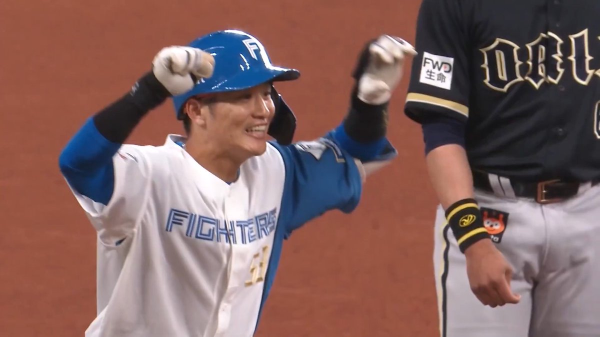 北海道日本ハム 奈良間大己 選手が猛打賞の活躍✨ 同点タイムリー3ベースヒットを放つ👏 👇ライブ配信はこちら