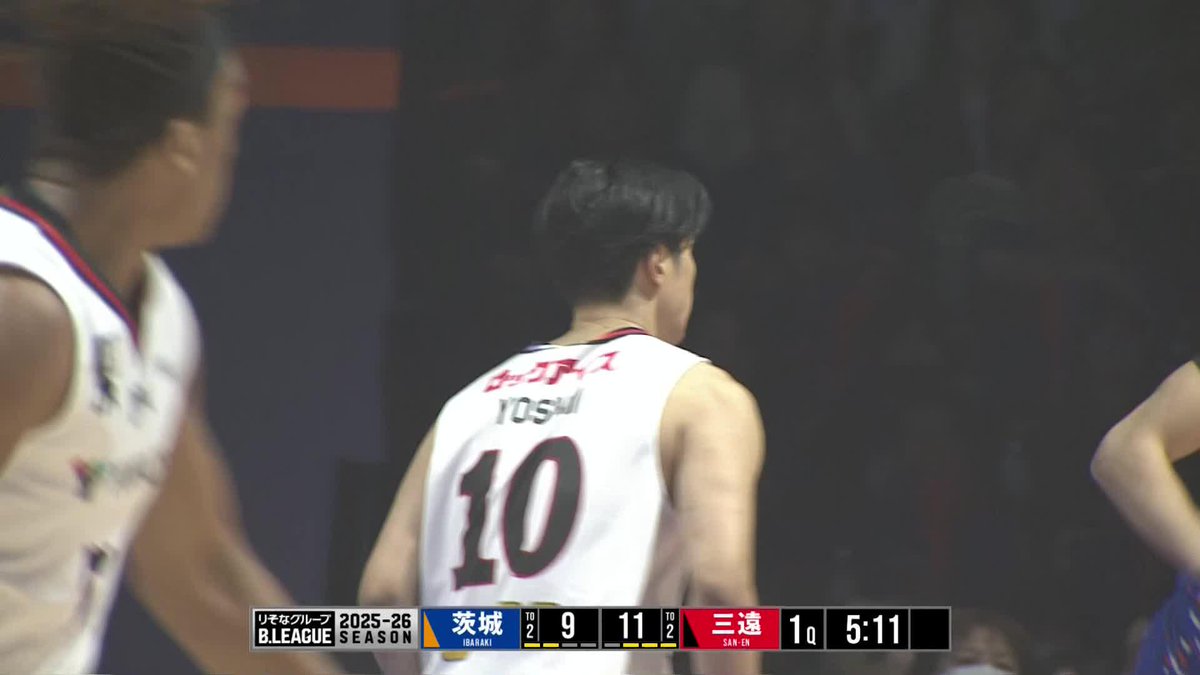素晴らしいコンビネーション👏 三遠#10 吉井のカッティングに#5 大浦が合わせる！ 大浦颯太 吉井 裕鷹 三遠ネオフェニックス🐤🔥SAN-EN NEOPHOENIX 📡バスケットLIVEで生配信中 #Bリーグ #りそなグループ