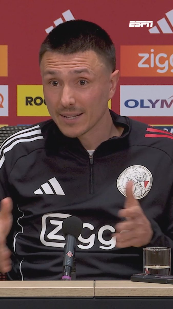 Steven Berghuis neemt het op voor Oscar Gloukh 🗣️ "Gloukh kan gewoon goed voetballen, alleen..."