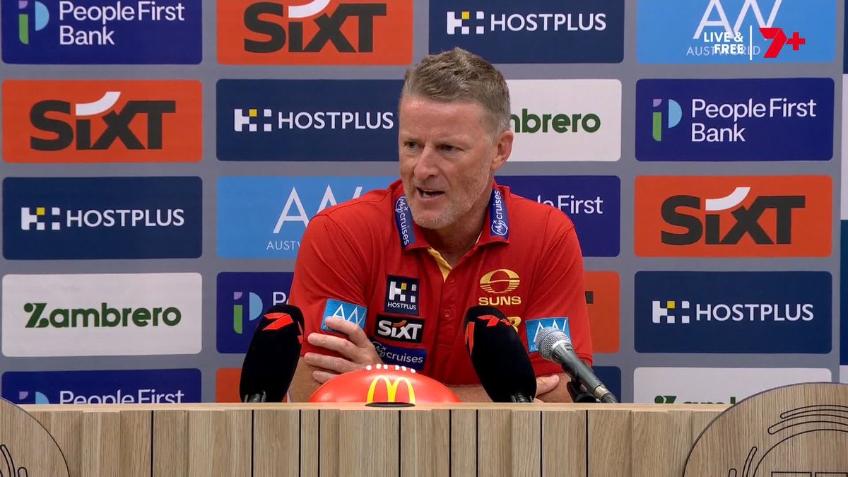 "The ladder last year is worth s--t." 💩 🗣️ Damien Hardwick on people underestimating Melbourne