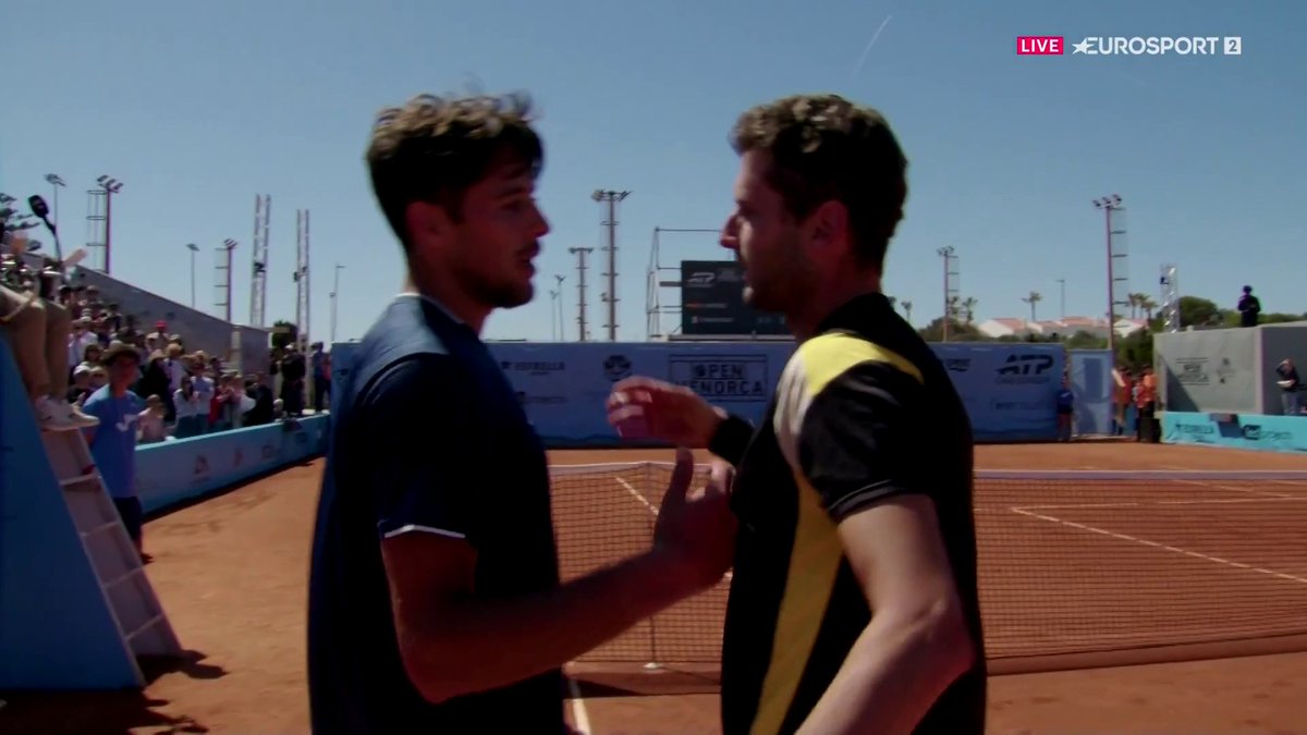 🎩 Chapeau por el Open Menorca de Alex Martínez Brancaccio se impone al barcelonés (422 del mundo hasta esta semana) en la final del #ATPChallenger, después de que pasase la 'qualy' y derrotase a todo un top-100 como Royer 🎾 Lo viviste en Eurosport y HBO Max España 🌟