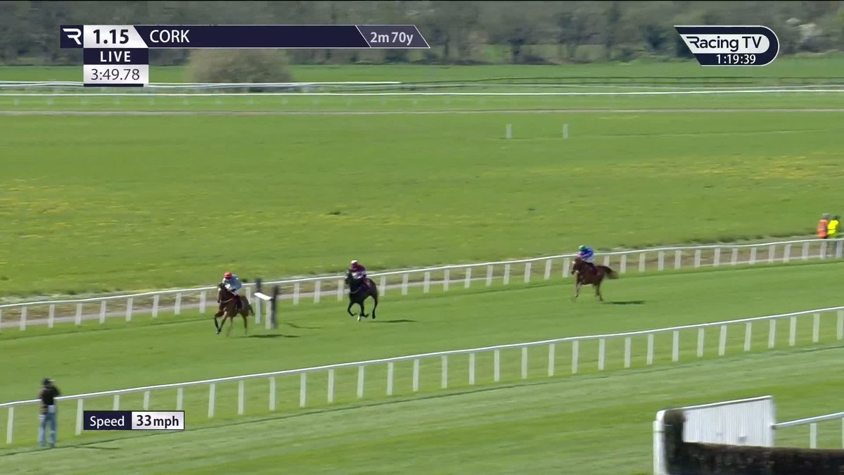 Harry Cobden beaten on a Willie Mullins odds on favourite in his first ride Cork 😳