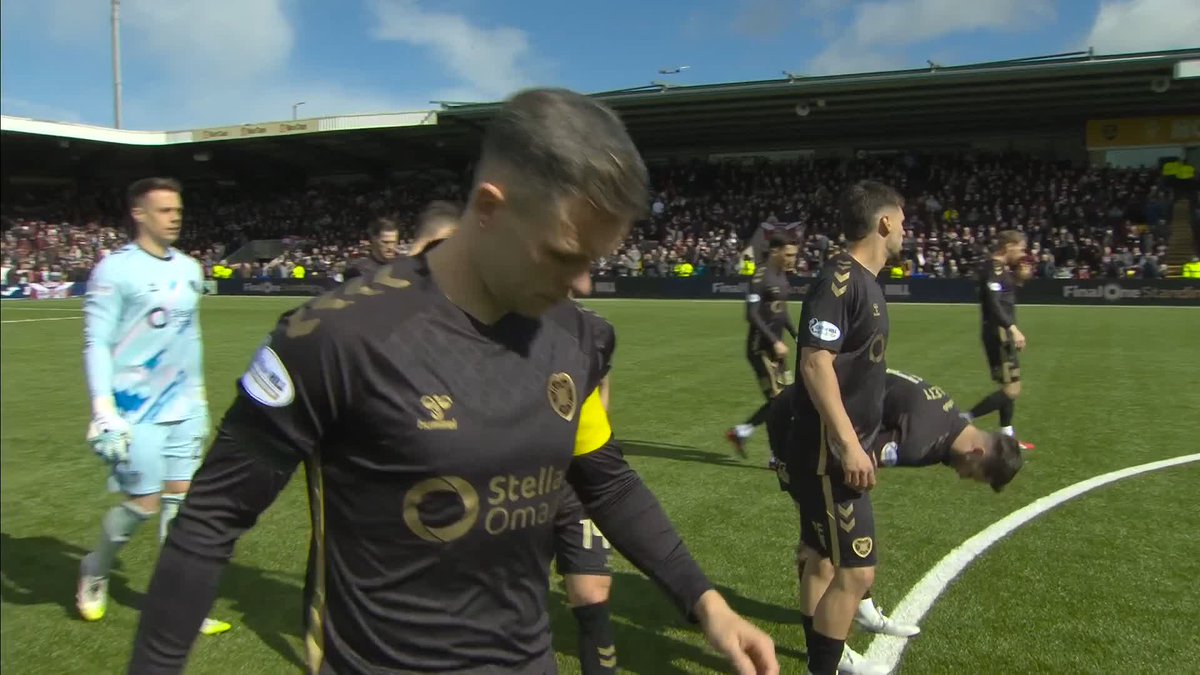 A minute’s applause before kick-off to remember Rachel Borthwick.