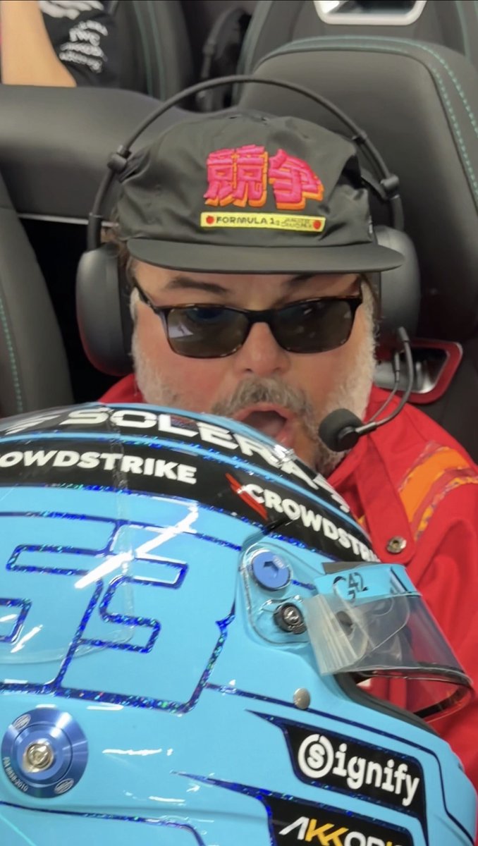 Petition to get Jack Black in an F1 car 😆