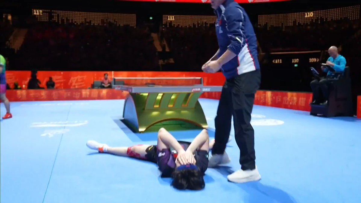 #松島輝空 世界王者に大激戦で敗れるも 張本以来日本男子2度目の 🥈銀メダル獲得👏 #ITTF男子W杯 2026🇲🇴 決勝 🇯🇵#松島輝空 3-4 王楚欽🇨🇳 11-9/16-18/8-11/13-11/11-8/4-11/8-11/ U-NEXTで独占LIVE配信 今すぐ31日間無料トライアル↓↓ 📲 #卓球