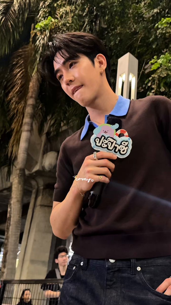 💬: Do you like film? 🩵: I do. 💬: "Film-Mhor-Jaen" [swap the sound] (Faen-Mhor-Jim)* 🩵: I don’t get the meaning. 🙃😌😄😄 (Faen-Mhor-Jim)* = Mhor Jim’s boyfriend Hehe look at how he got so shy 🙈 JS AVOCEAN FAM FUN #GMMTVFANIVAL2026xJimmySea