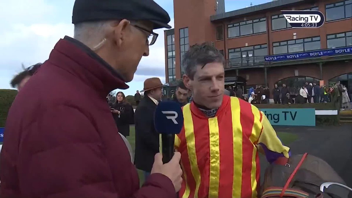🗣️"The better the horse, the better he is." Brian Hayes saluted C A Murphy Racing after 𝐙𝐚𝐧𝐨𝐨𝐬𝐡 continued her astonishing ascent in the Irish Stallion Farms Honeysuckle Mares Novice Hurdle FairyhouseRacecourse 🚀