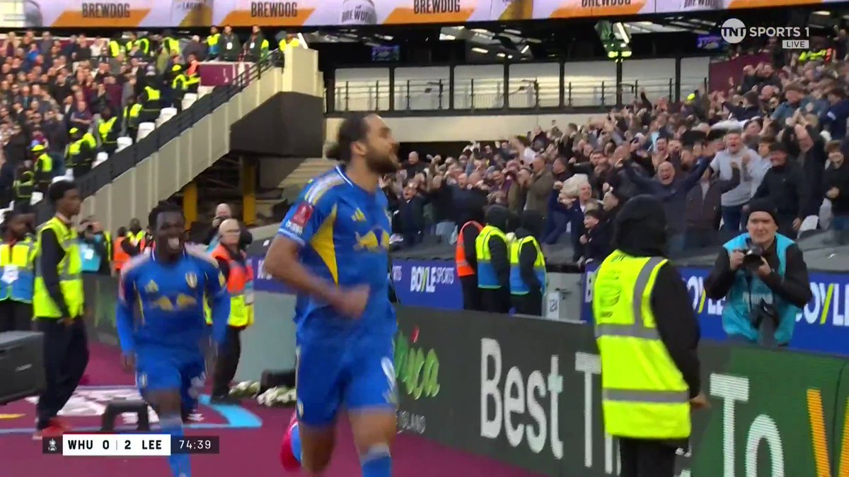 Dominic Calvert-Lewin converts from 12 yards and Leeds have a 2-0 advantage 🔥 📺 Watch live on TNT Sports and HBO Max