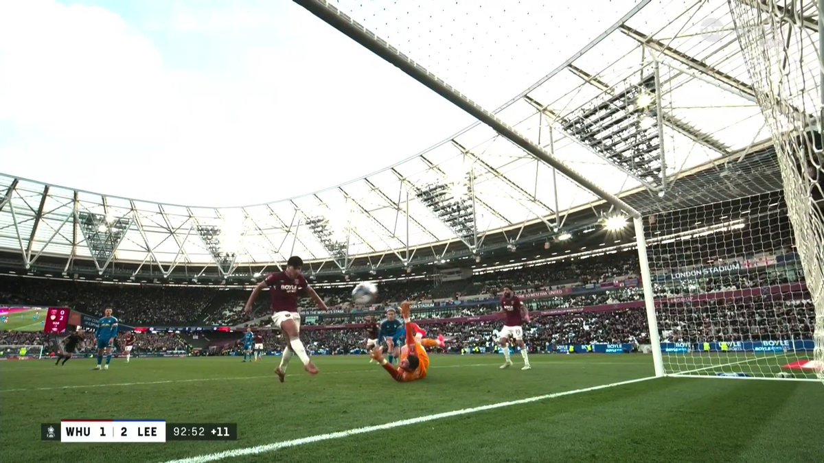 Mateus Fernandes scores from close range and West Ham are back in it 👀 📺 Watch live on TNT Sports and HBO Max