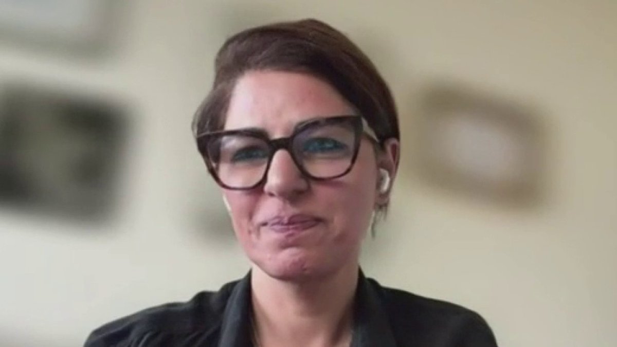 "Je ressens un mal physique quand j'entends dire Emmanuel Macron que ce n’est pas par les bombes qu’on libère les Iraniens, qu’ils n’ont qu’à le faire eux-mêmes" Sarah Doraghi, journaliste