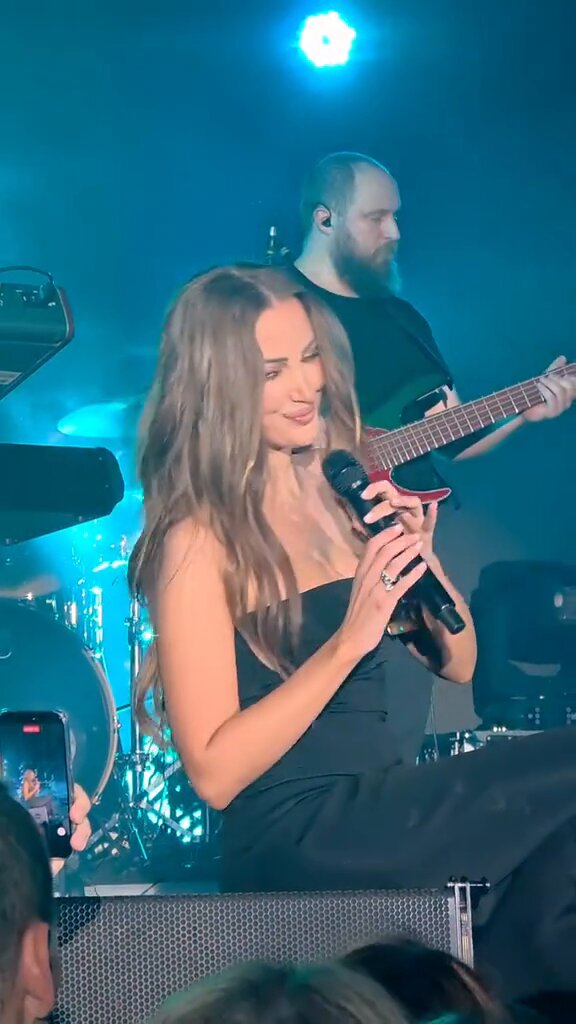 Prija stvarno pokidala ovde ✨ Izgleda kao neka sirena 🧜🏻‍♀️