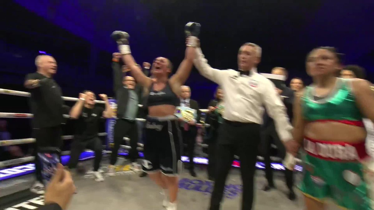 HERSTORY! ELLIE SCOTNEY IS YOUR UNDISPUTED SUPER BANTAMWEIGHT CHAMPION OF THE WORLD! ——— LIVE NOW 🇺🇸 ESPN+ 🌏 #DuboisHarper #ScotneyFlores