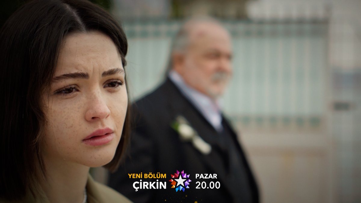 Bu dizi kesinlikle dönem işi olmalıydı, öyle bi havası var. Dönem işi olmadığı için bence çok inandırıcılığı yok. Gazino işleri filan hep eskiyi çağrıştırıyor #Çirkin