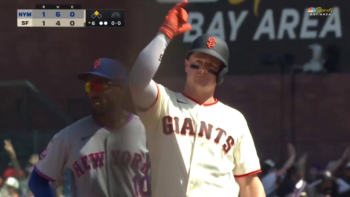 Chapman knocks in the Giants' first run in 84 years