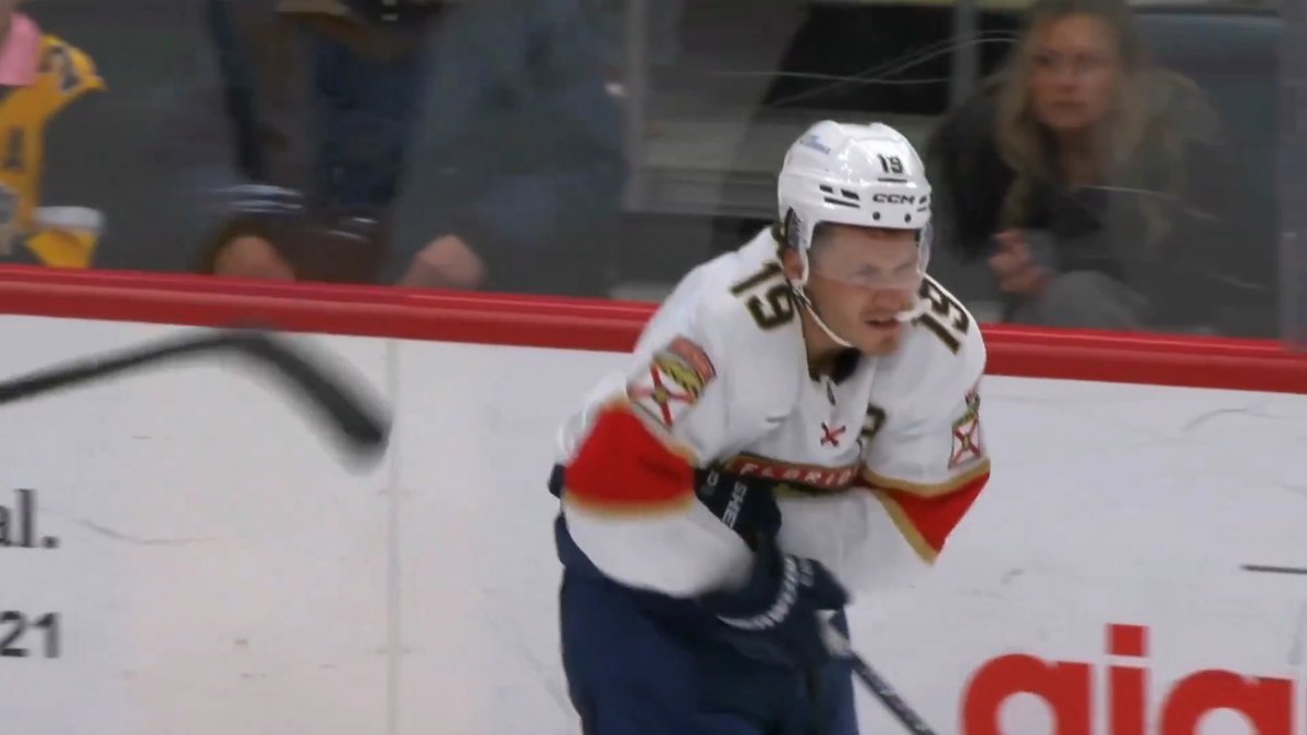 Parker Wotherspoon sucker punches Matthew Tkachuk, so Sam Bennett steps in and clocks him with a right 😳👊