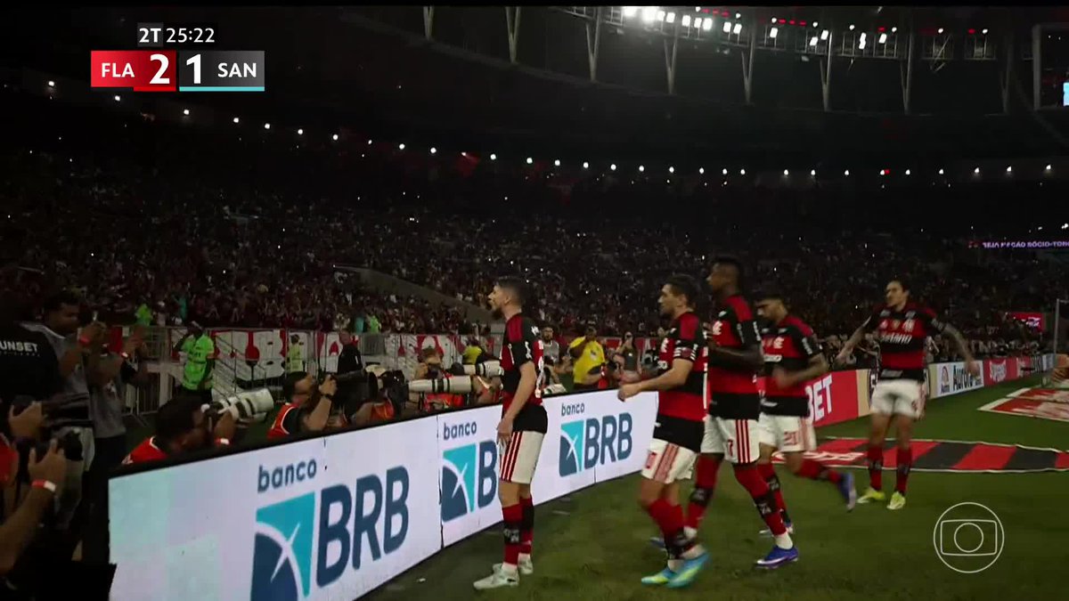 O gol de Jorginho. Flamengo 2x1 Santos. 🎥 TV Globo 📺 | ge