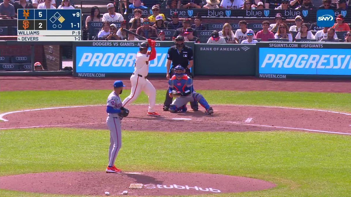 Luis Torrens throws out Matt Chapman trying to steal second!