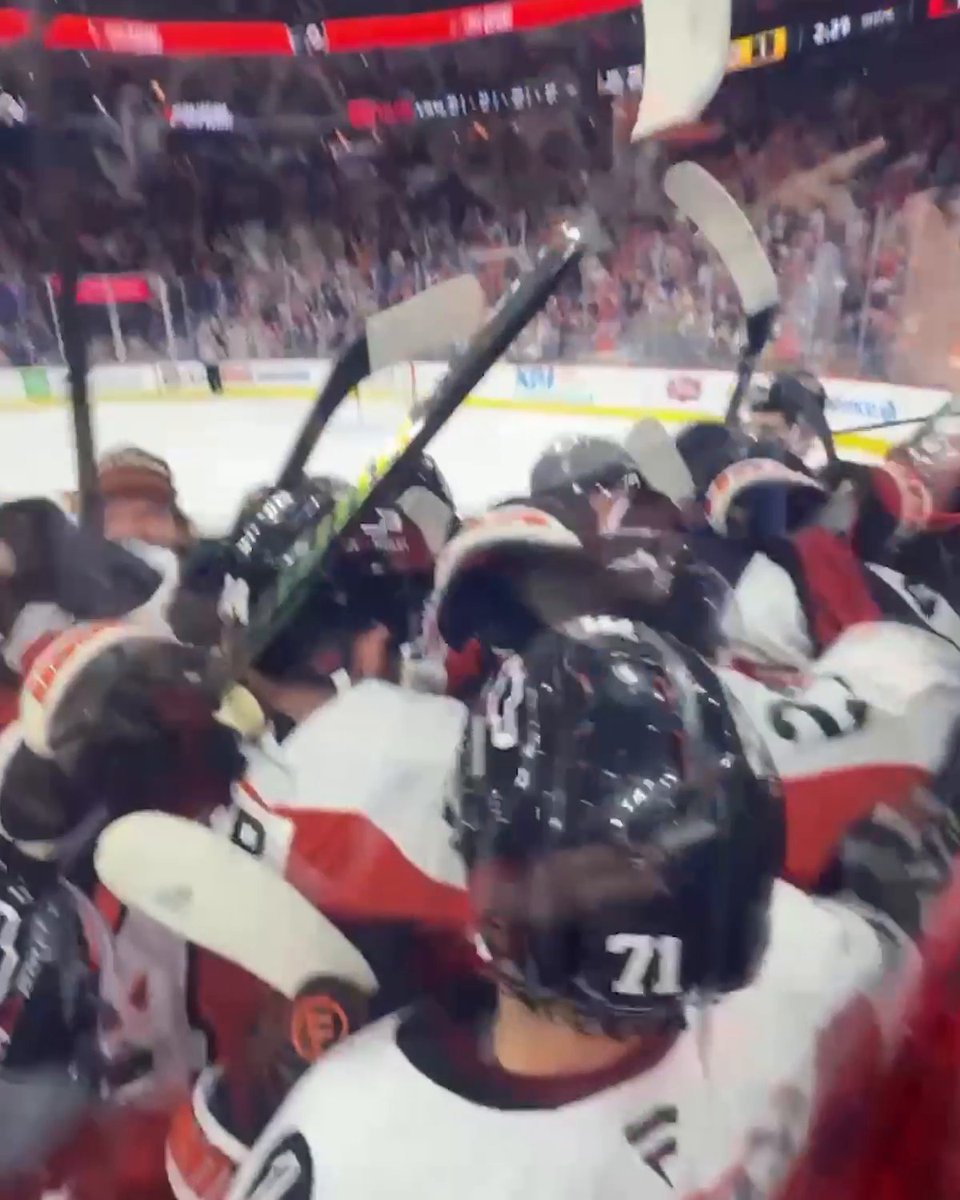 POV: you're about to be included in the Philadelphia Flyers group hug 🤗