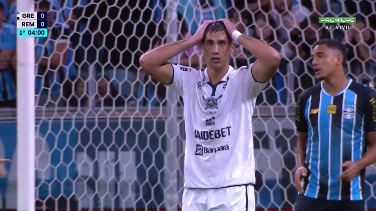 Simplesmente INACREDITÁVEL o gol perdido por Gabriel Taliari em Grêmio x Remo. 🎥 Premiere | ge