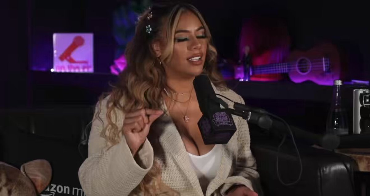 Do y’all realize how crazy it is that Dinah Jane had to use live performances to remind people what she brings to Fifth Harmony? Leaving any of the girls off any song was a bad choice.