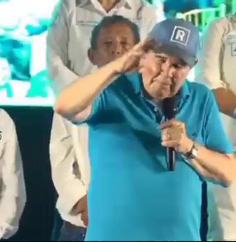 "Esta en marcha un FRAUDE descarado como el 2021, hay una MAFIA que nos quiere volver al infierno de Pedro Castillo y Dina Boluarte" A una semana de las elecciones, Rafael Lopez Aliaga ya grita fraude. Cada día más delirante ¡PATÉTICO!