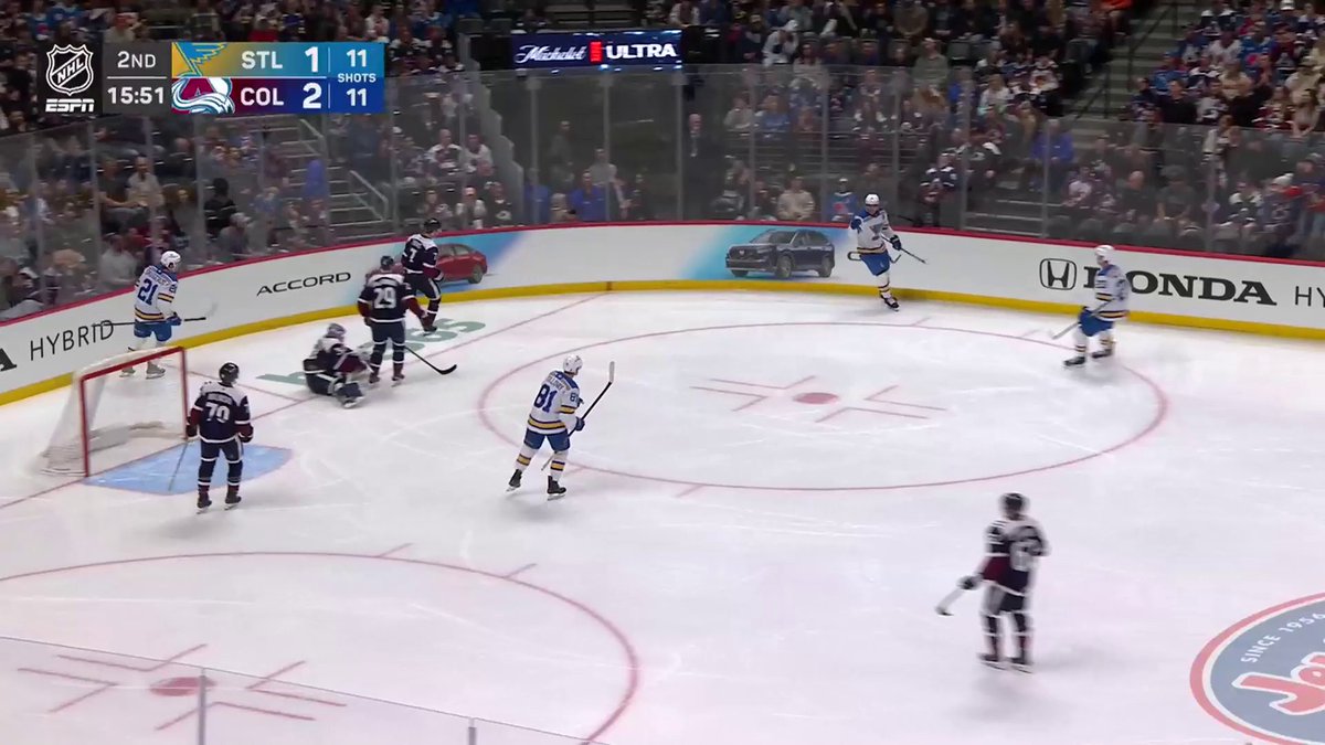 That was a pretty play 👀 Robert Thomas has his second of the night! 📺: ESPN ➡️