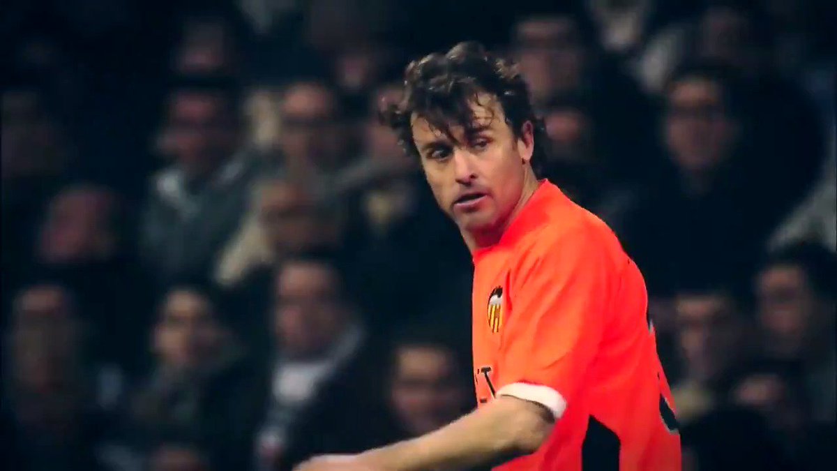 🎂 Hoy cumple años, uno de los defensores históricos del Valencia CF, con el que disputó 3️⃣5️⃣0️⃣ partidos oficiales con el club "ché". 🎉 ¡Felicidades, 🇮🇹 Amedeo Carboni!
