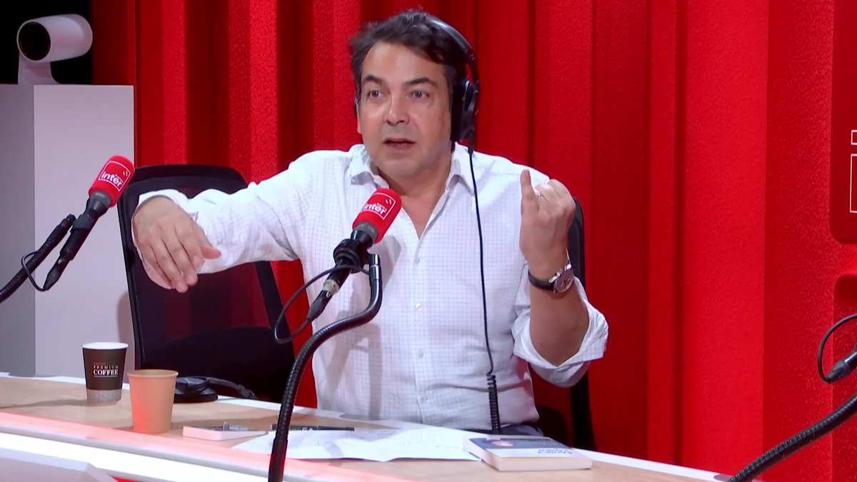 "Quand on met un consensus scientifique face à une opinion marginale, mais dite avec beaucoup de verve, comme avec Claude Allègre, on l'écoute et ça fait du bruit". Patrick Cohen et Jean-François Delfraissy sur le rôle des médias face à la désinformation scientifique.