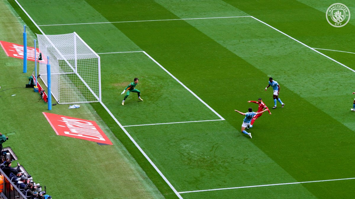 Comment Salah 🇪🇬 réussit à frapper en touche après la chute de Khusanov 🇺🇿 (𝗤𝗨𝗜 𝗙𝗔𝗜𝗧 𝗨𝗡 𝗦𝗨𝗣𝗘𝗥 𝗥𝗘𝗧𝗢𝗨𝗥 💪)…