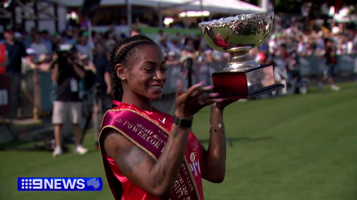 American sprint sensation and Olympic Gold medallist, Sha'Carri Richardson has made history at the Stawell Gift, winning the famous race off scratch. It's only the third time in the event's 144-year history that a woman has won from the back of the pack. Trent Kniese #9News