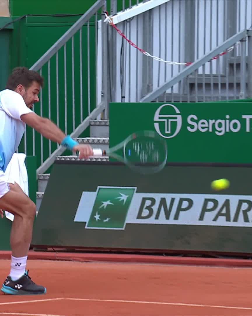 No me cansaría nunca de ver el revés paralelo a una mano de Wawrinka 😍😍